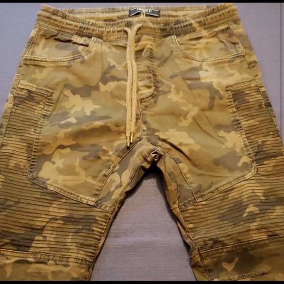 Camo jogger pants - Picture 2 of 3